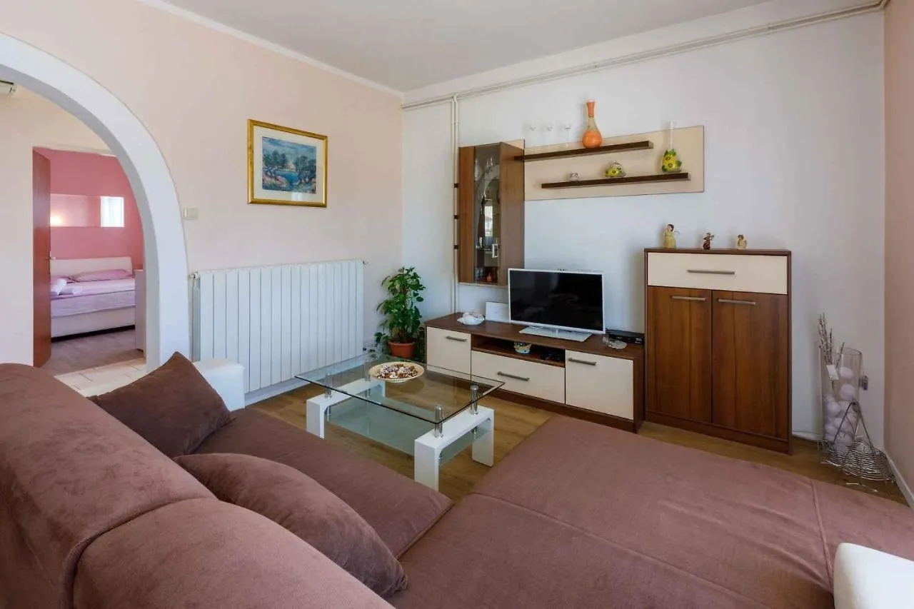 Apartment In Crikvenica 39218 Хорватия