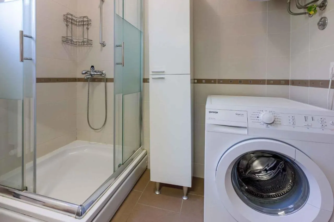 Apartment In Crikvenica 39218