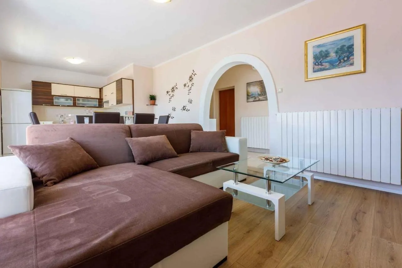 Apartment In Crikvenica 39218 Croatia