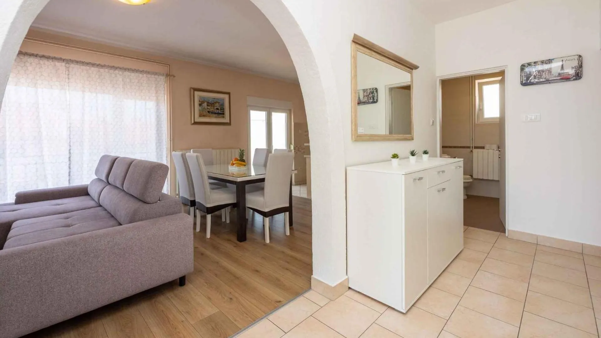 Apartment In Crikvenica 39218